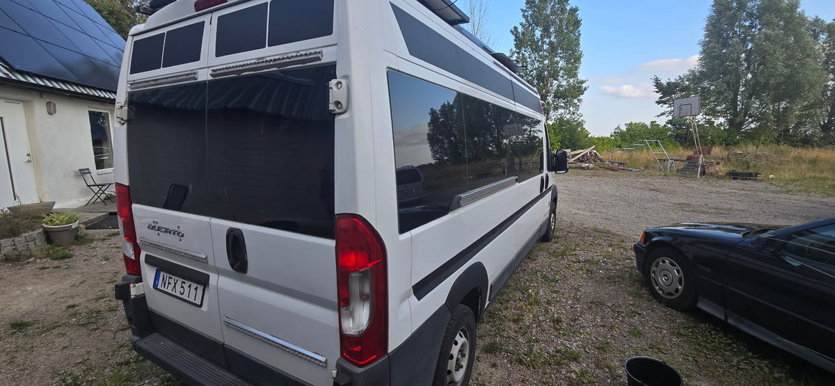 Campervan plåtis Fiat Ducato byggd husbil. 2017