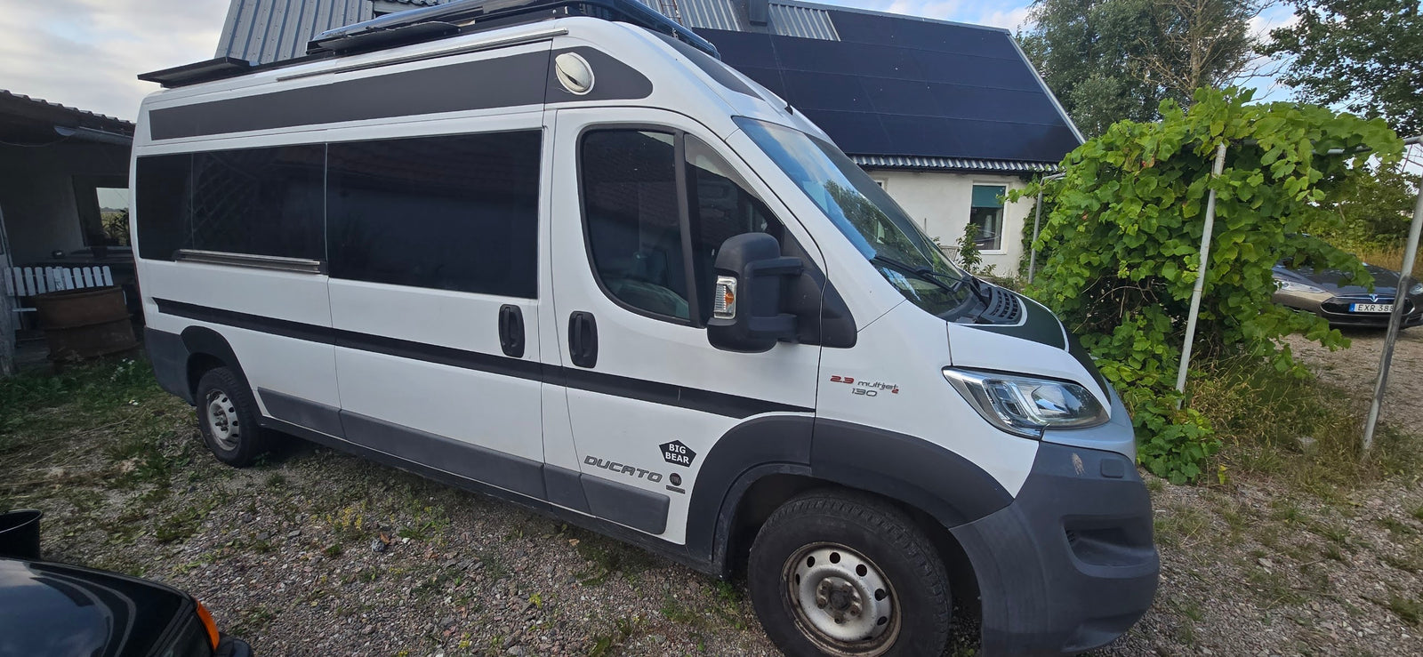 Campervan plåtis Fiat Ducato byggd husbil. 2017