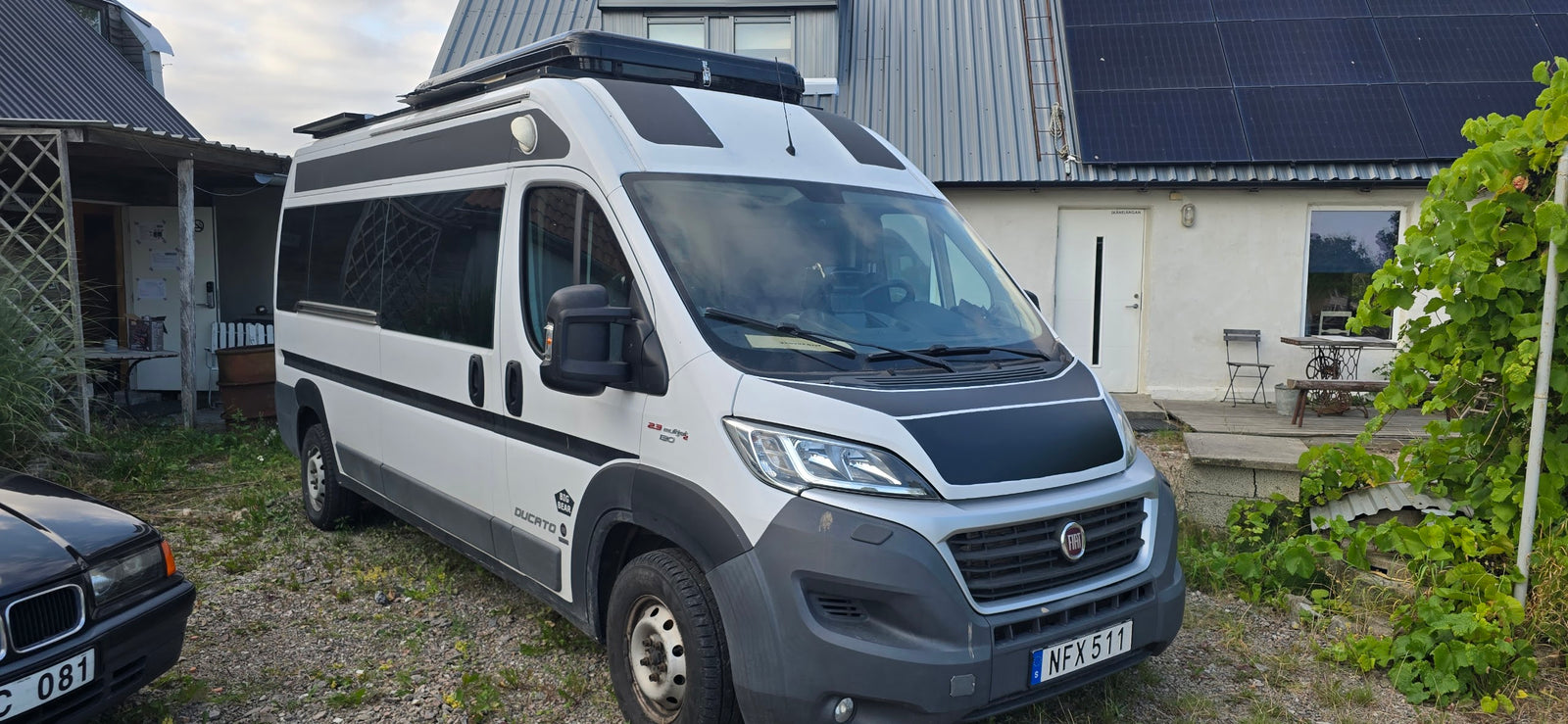 Campervan plåtis Fiat Ducato byggd husbil. 2017