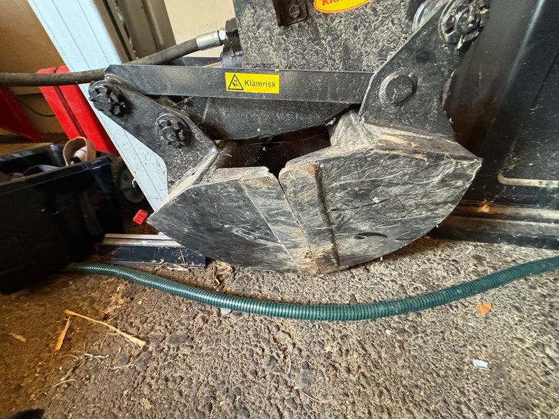 Alstor 840 PRO 8x8 – Skotare/Skördare