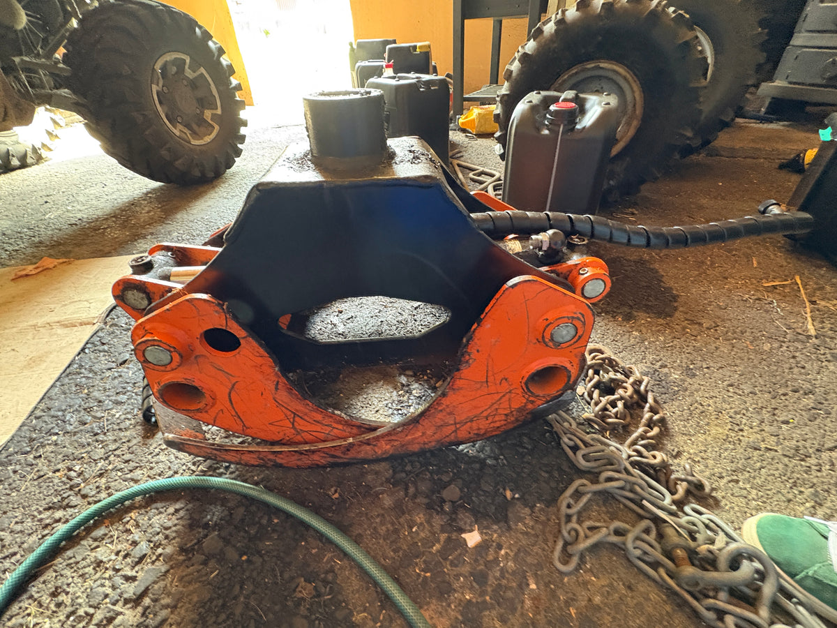 Alstor 840 PRO 8x8 – Skotare/Skördare