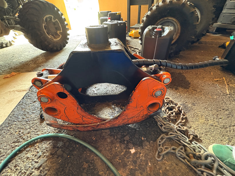 Alstor 840 PRO 8x8 – Skotare/Skördare