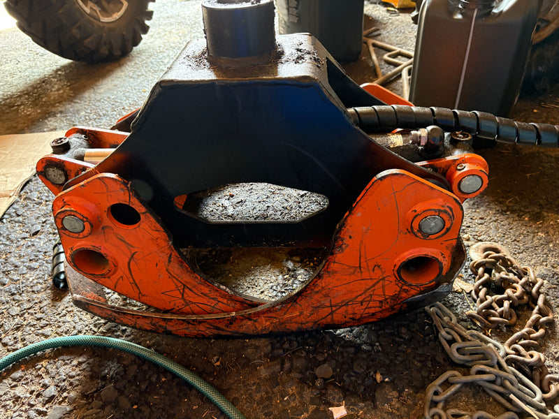 Alstor 840 PRO 8x8 – Skotare/Skördare