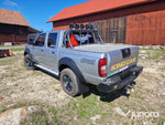 Nissan Double Cab Navara A-traktor