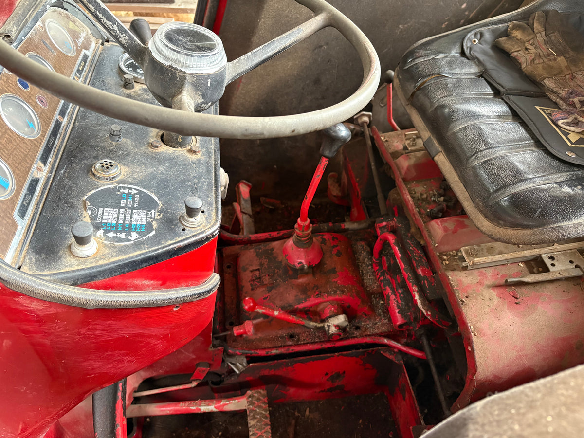 Traktor International 444