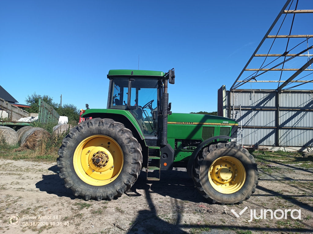 John Deere 7700