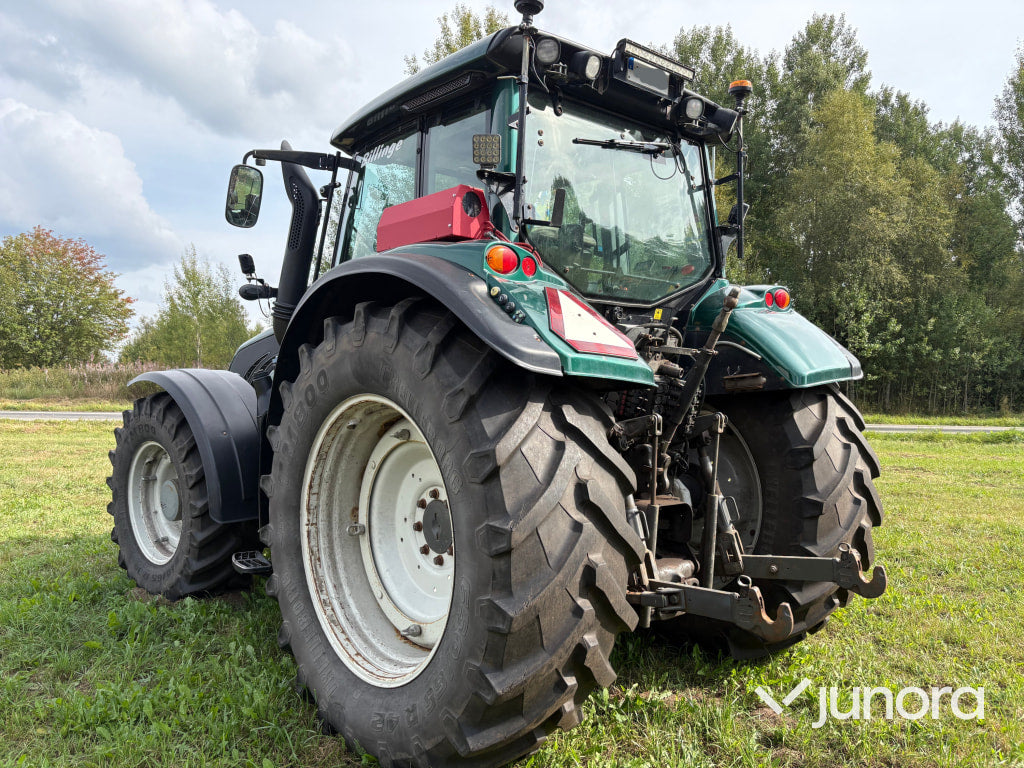 Valtra T203