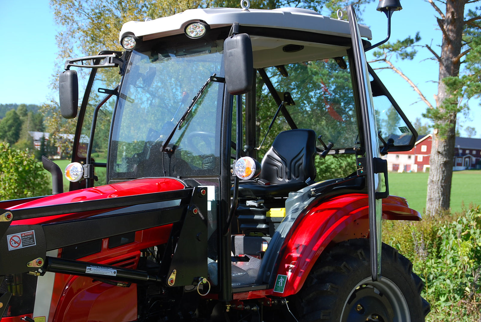 Traktor Gårdstrac 254 C 4WD med lastare