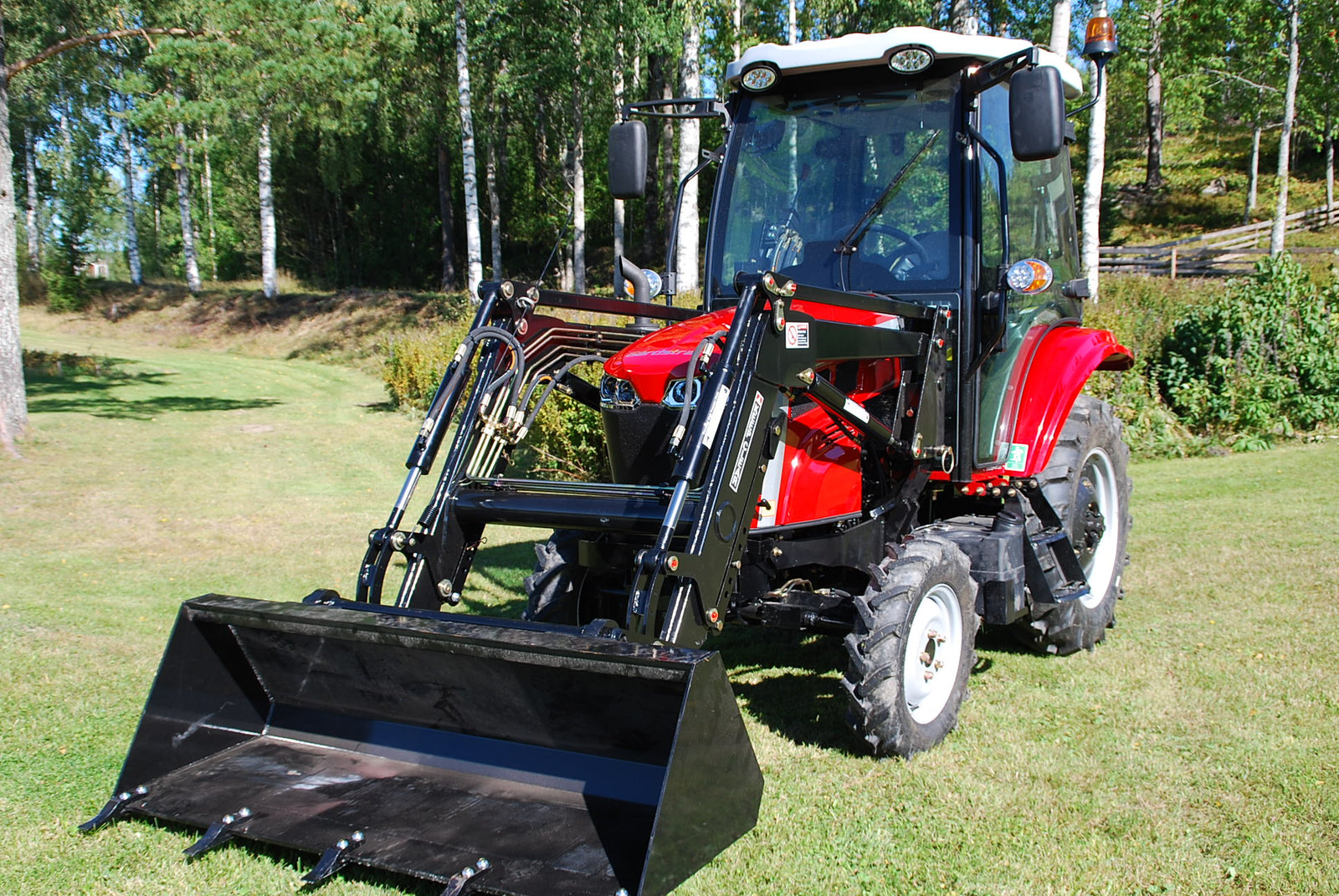 Traktor Gårdstrac 254 C 4WD med lastare