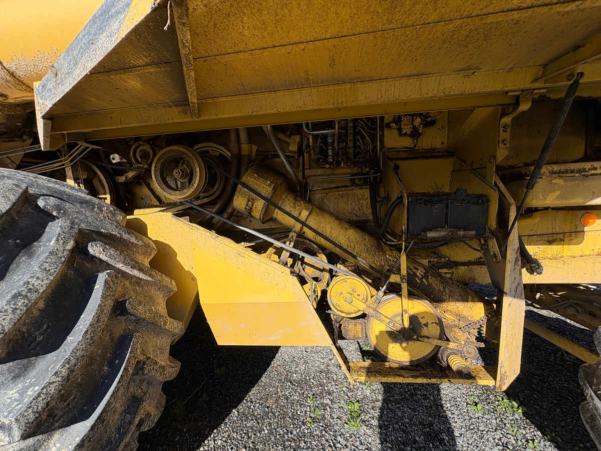 Skördetröska - New Holland TX66 Plus