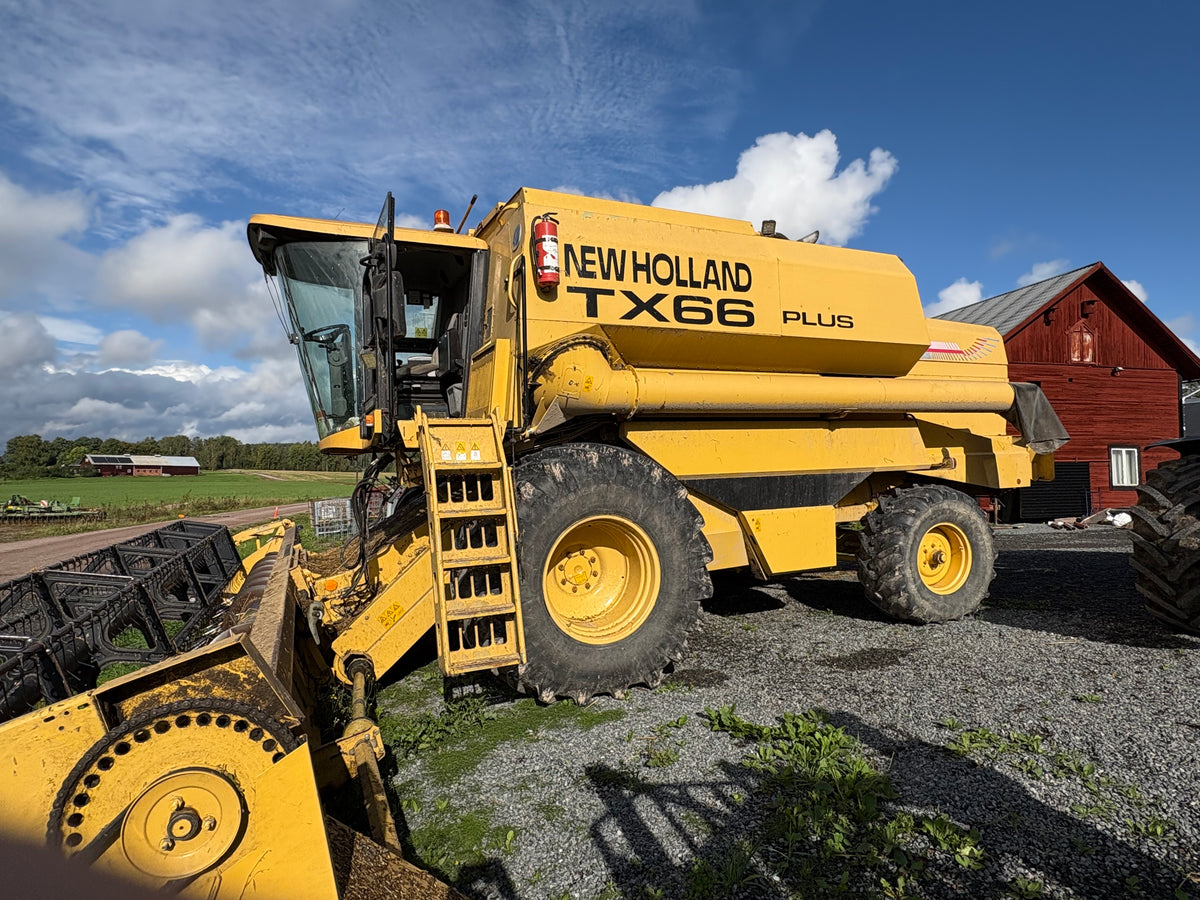 Skördetröska - New Holland TX66 Plus