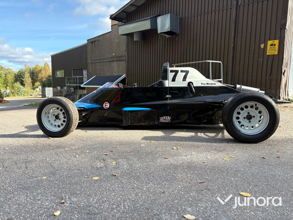 Tävlingsbil - Van Diemen RF85