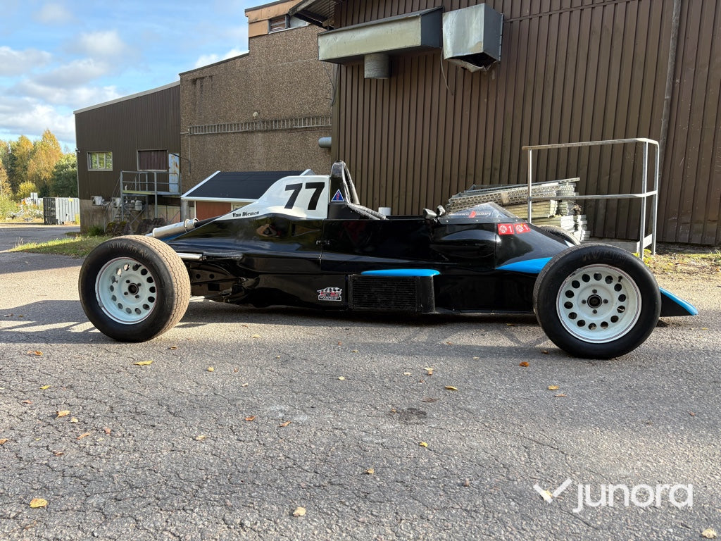 Tävlingsbil - Van Diemen RF85
