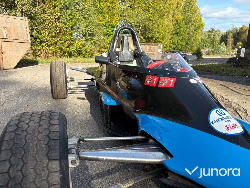 Tävlingsbil - Van Diemen RF85