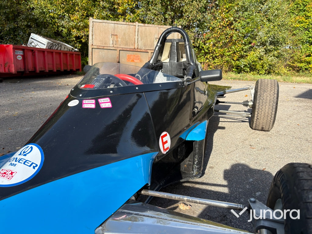 Tävlingsbil - Van Diemen RF85