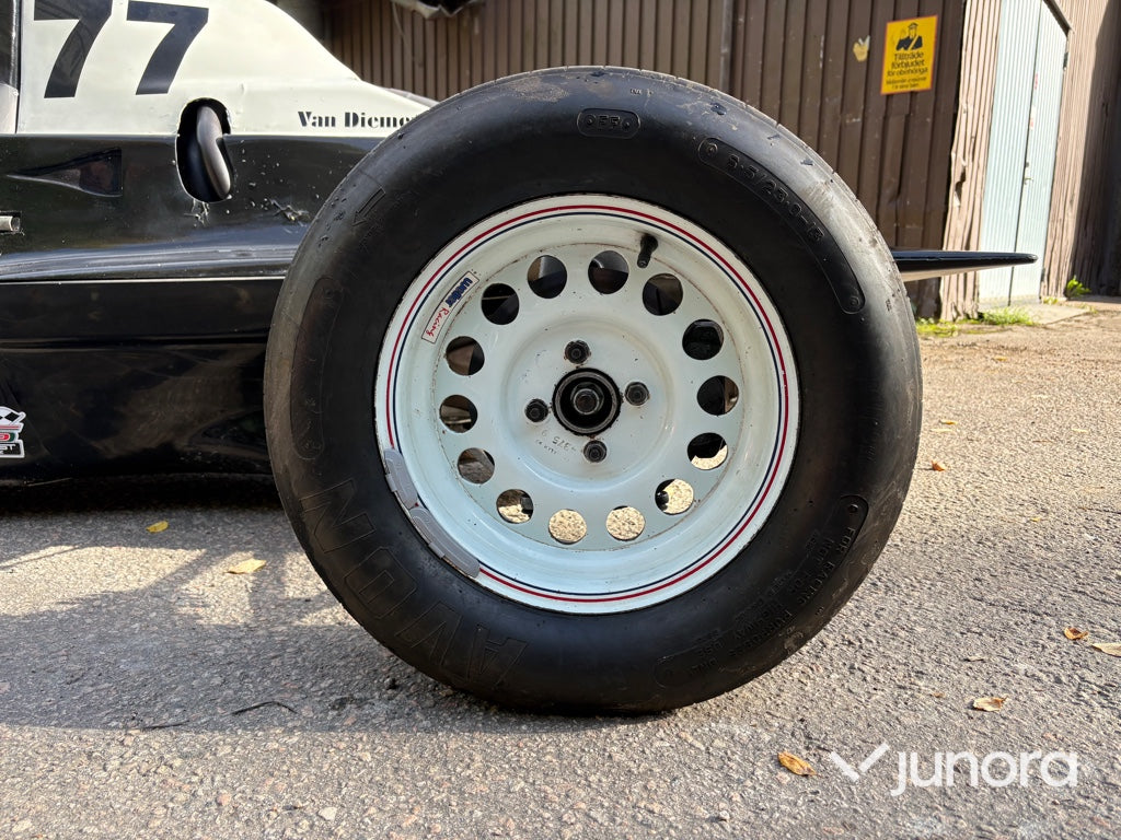 Tävlingsbil - Van Diemen RF85