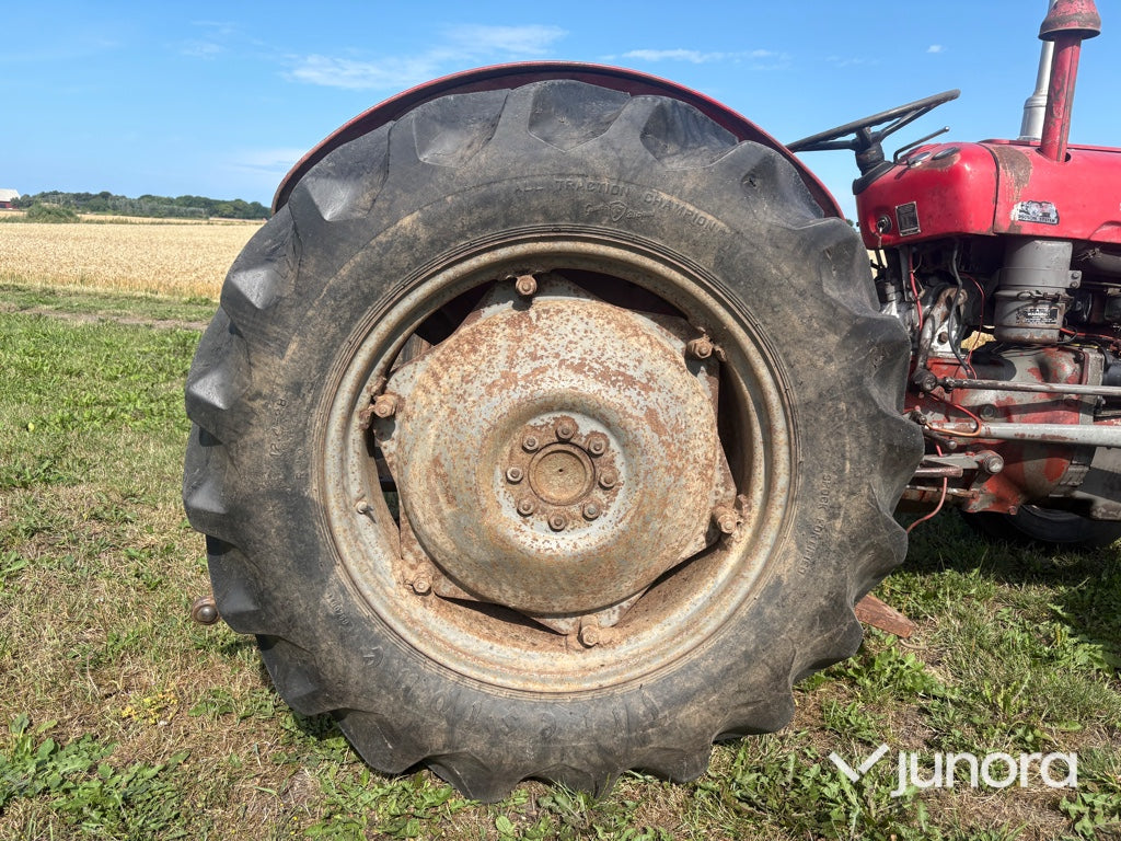 Traktor - Massey Ferguson, 35