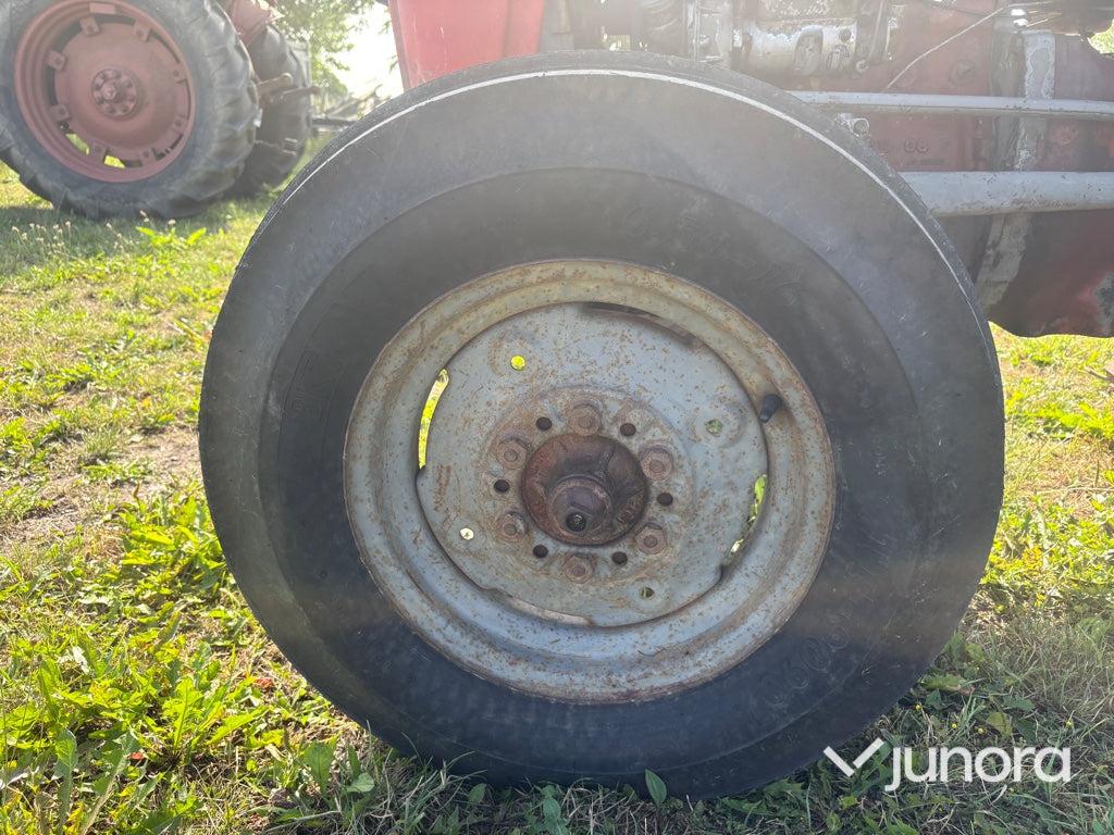 Traktor - Massey Ferguson, 35
