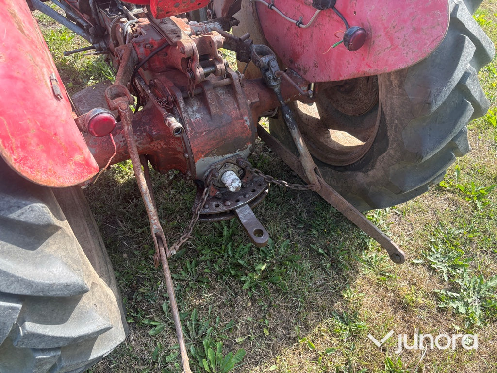 Traktor - Massey Ferguson, 35