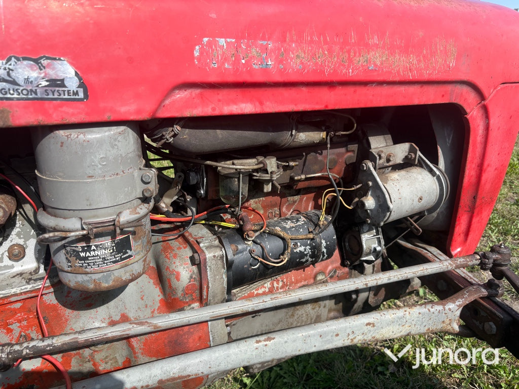 Traktor - Massey Ferguson, 35