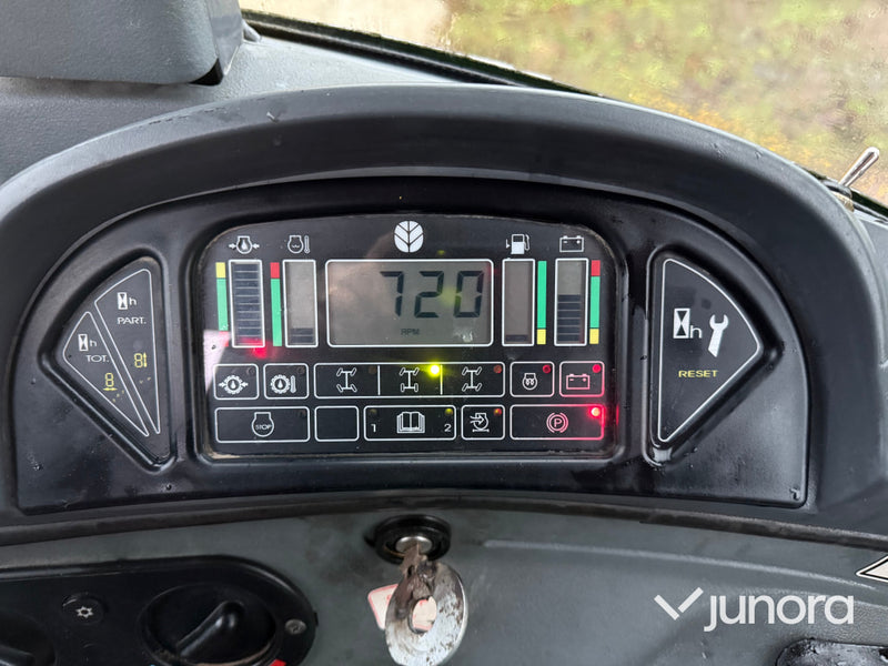 Traktorgrävare - New Holland LB115