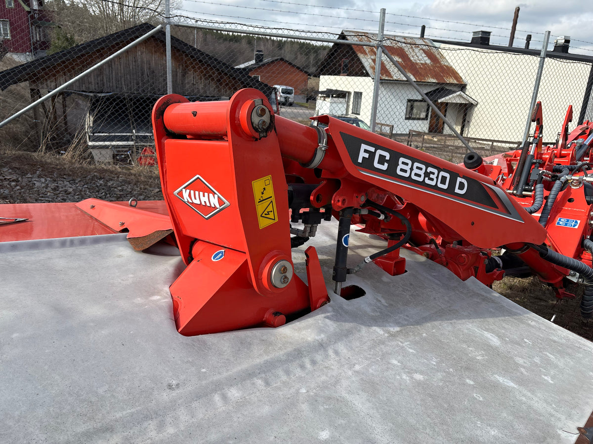 Slåtterkross - Butterfly, Kuhn, FC 8830 D