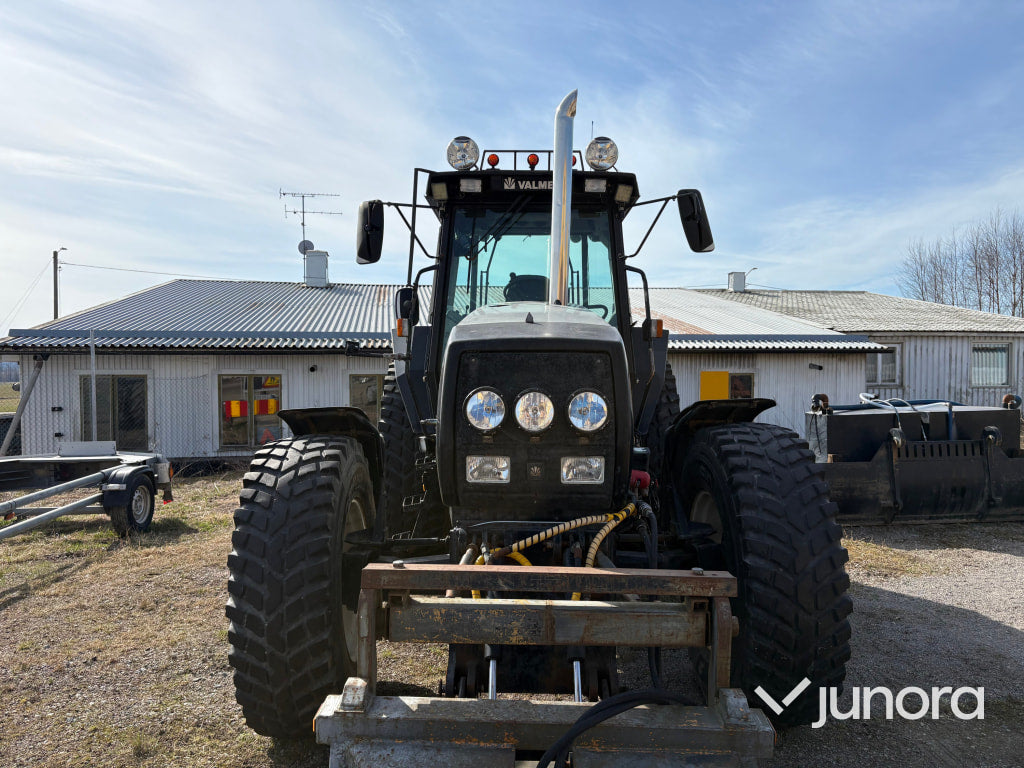 Traktor - Valmet, 8300