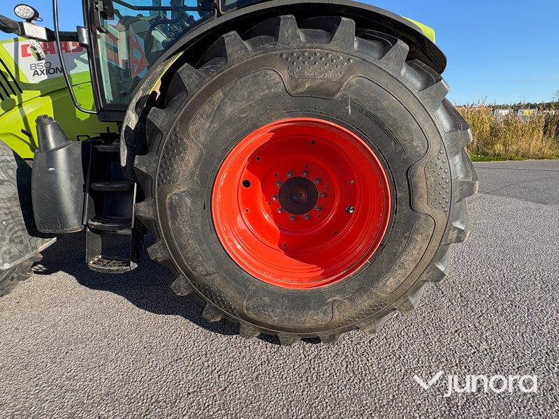Traktor Claas Axion 850