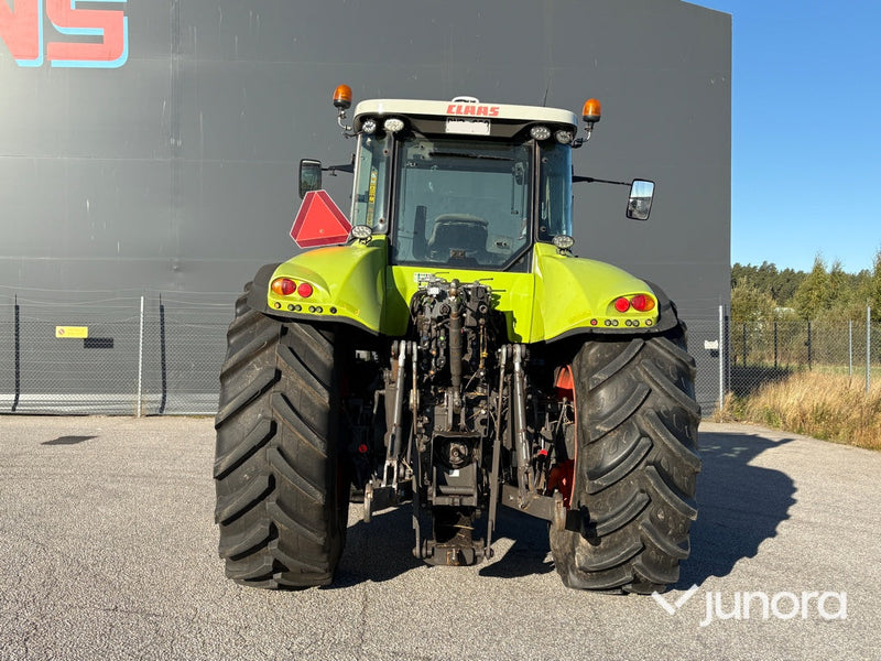 Traktor Claas Axion 850