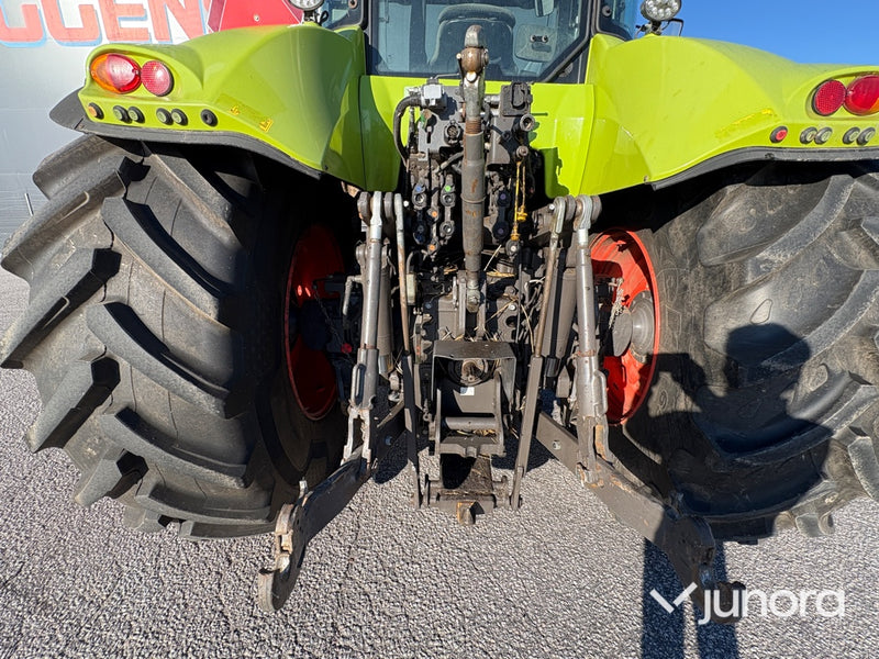 Traktor Claas Axion 850