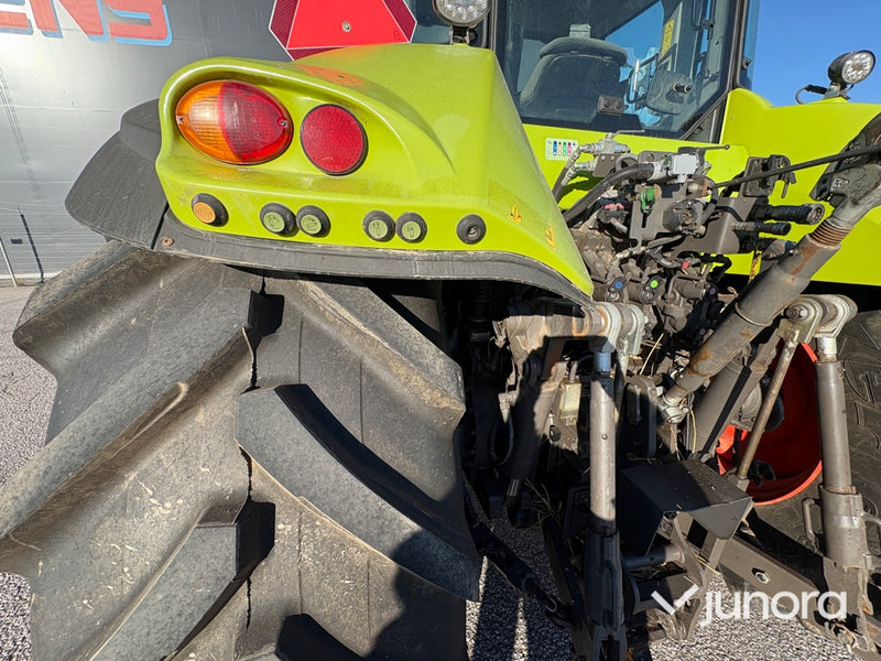 Traktor Claas Axion 850