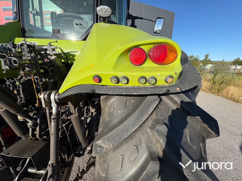 Traktor Claas Axion 850