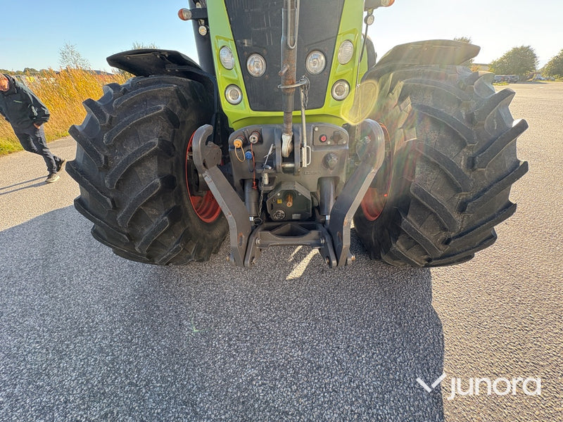 Traktor Claas Axion 850