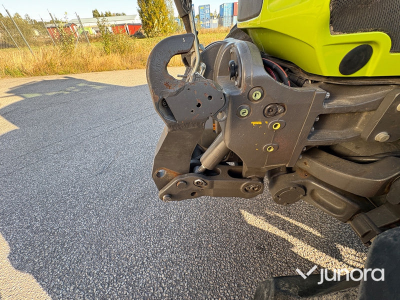 Traktor Claas Axion 850
