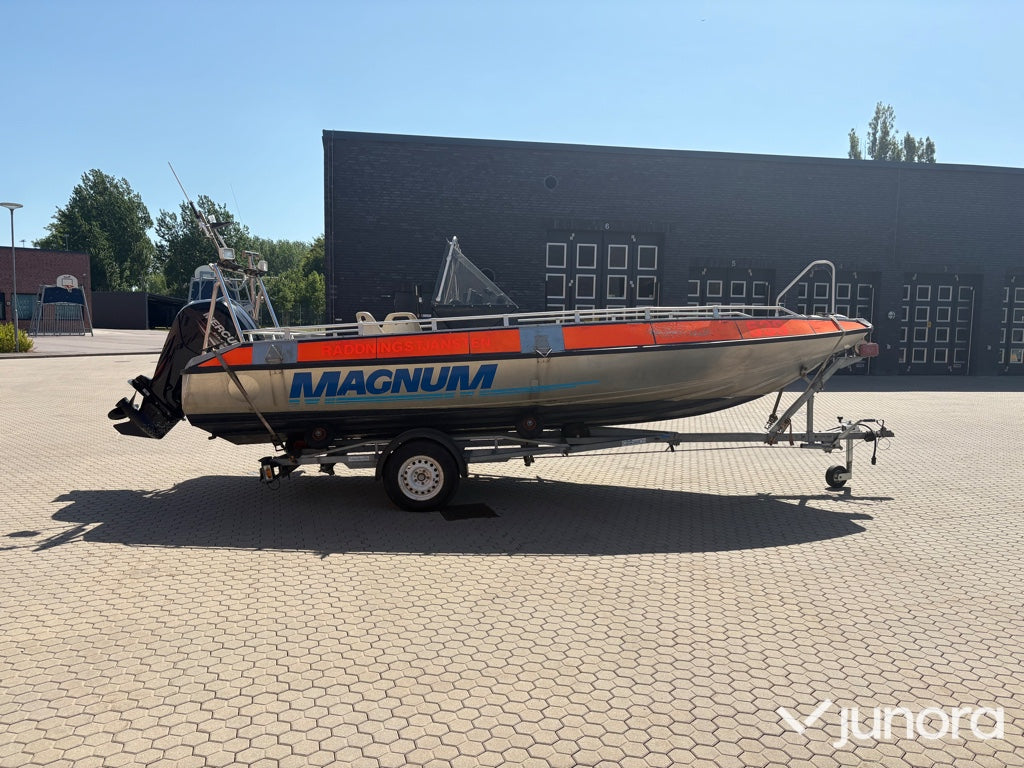 Buster Magnum 99 - med trailer