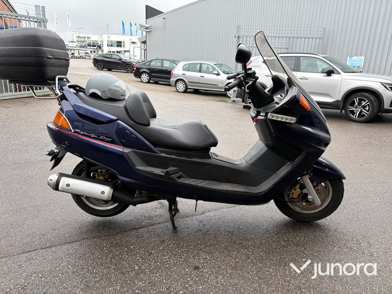 Motorcykel Yamaha YP250D SG 02