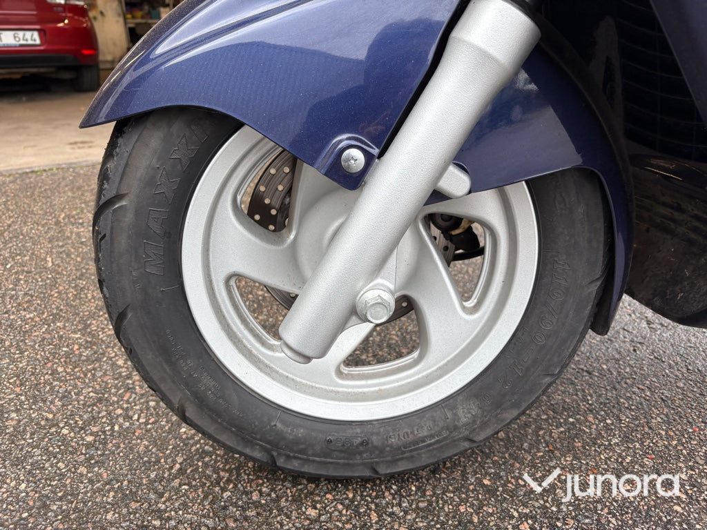 Motorcykel Yamaha YP250D SG 02