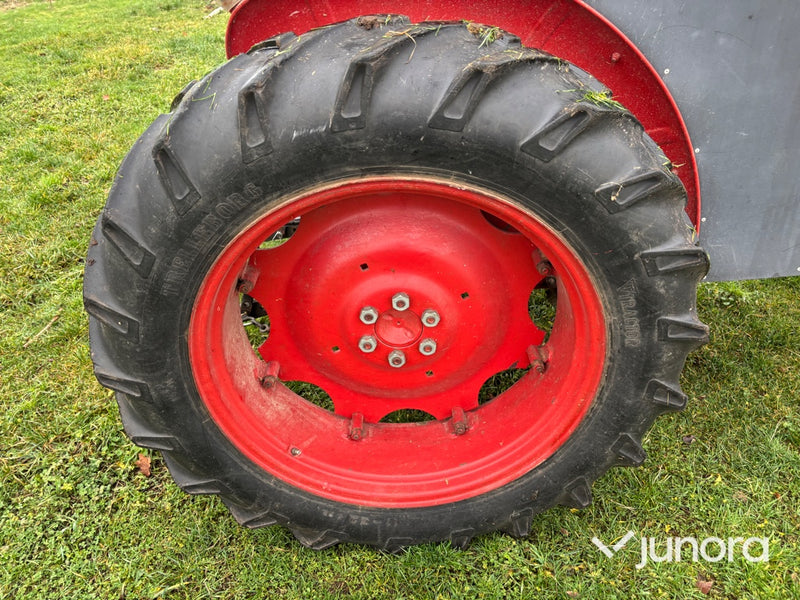 Traktor - Volvo BM, 400 Buster