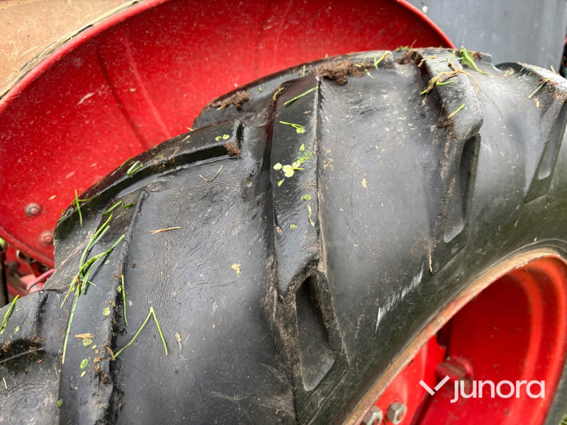 Traktor - Volvo BM, 400 Buster