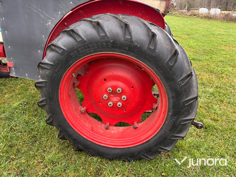 Traktor - Volvo BM, 400 Buster