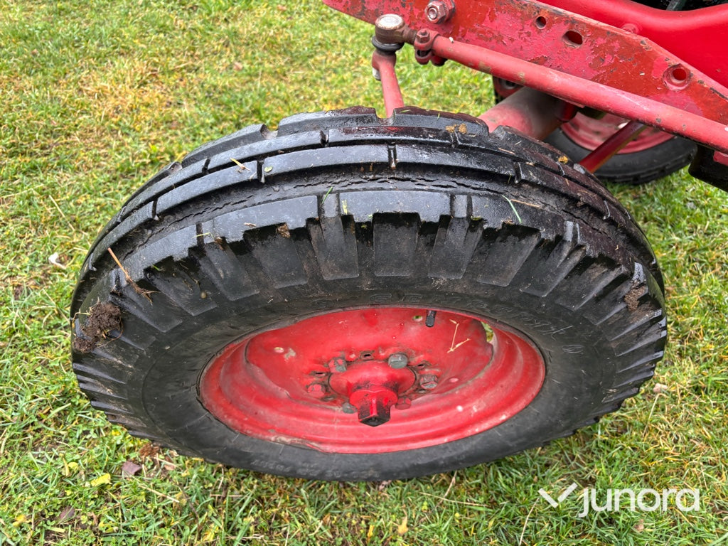 Traktor - Volvo BM, 400 Buster