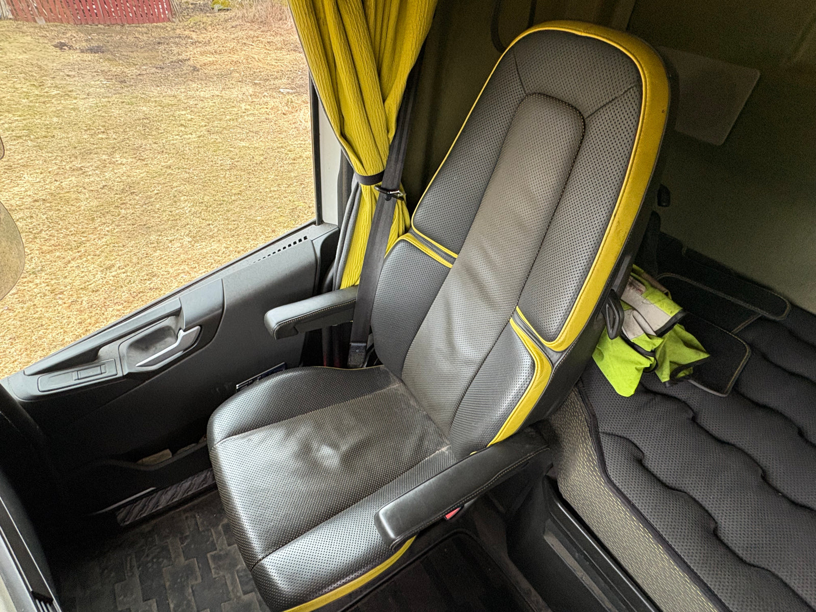 Timmerbil med släp - Volvo, FH16