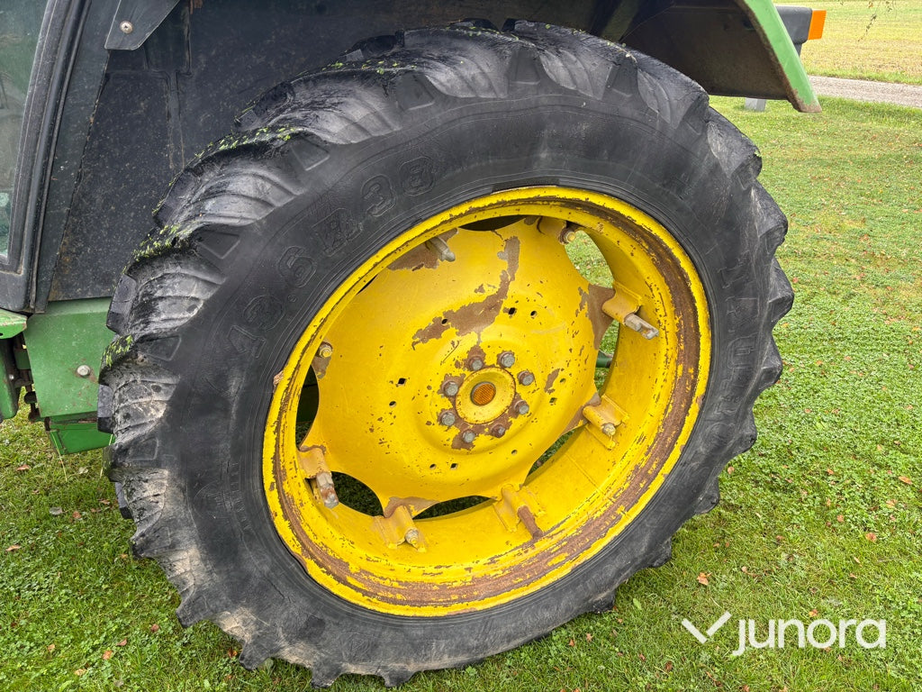 Traktor John Deere 2250