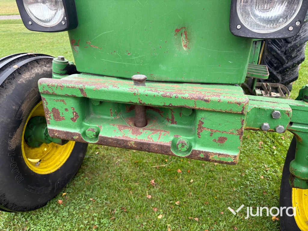 Traktor John Deere 2250