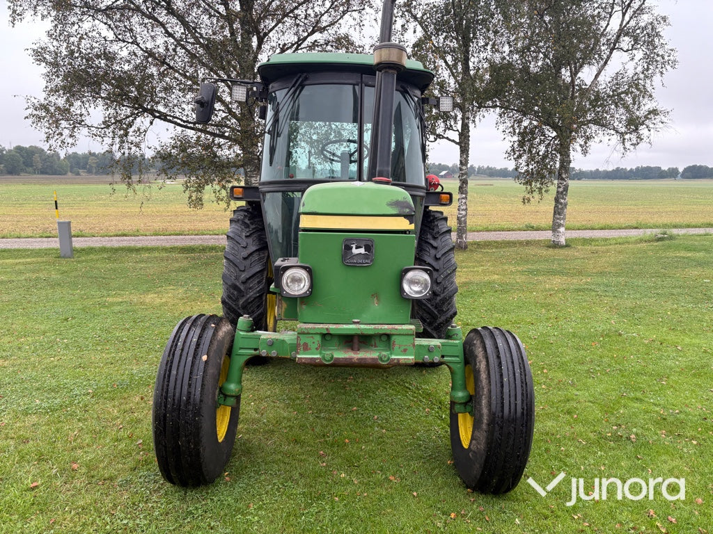 Traktor John Deere 2250