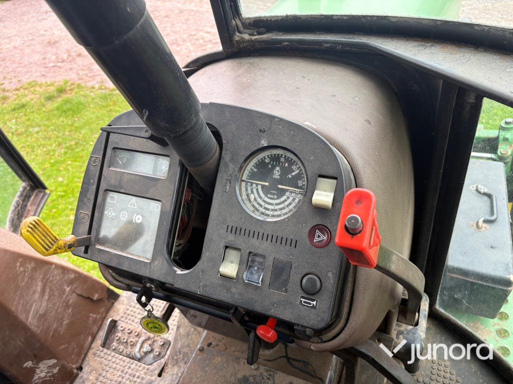 Traktor John Deere 2250