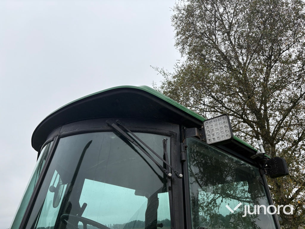 Traktor John Deere 2250