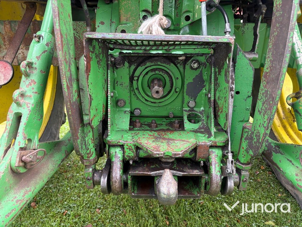Traktor John Deere 2250