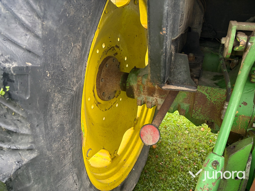 Traktor John Deere 2250
