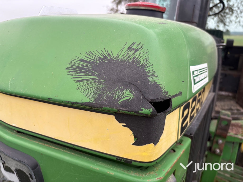 Traktor John Deere 2250